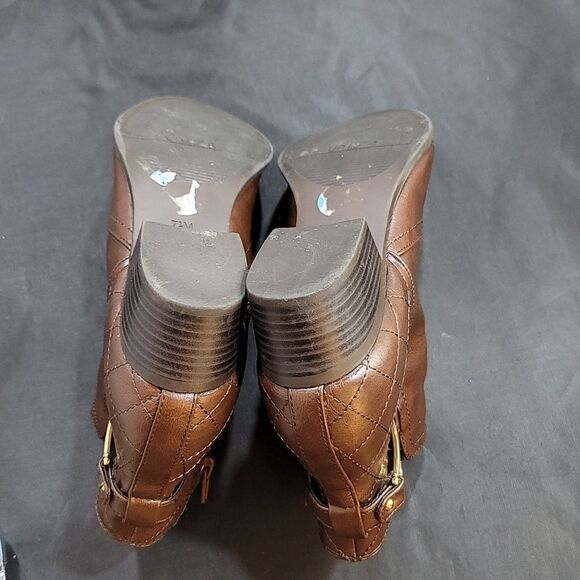 UNISA POINTED TOE WOMEN"S ZIP CLOSURE BLOCK HEEL BOOT - Picture 15 of 16